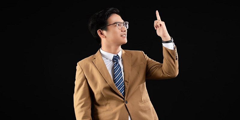 Giới thiệu tiểu sử CEO